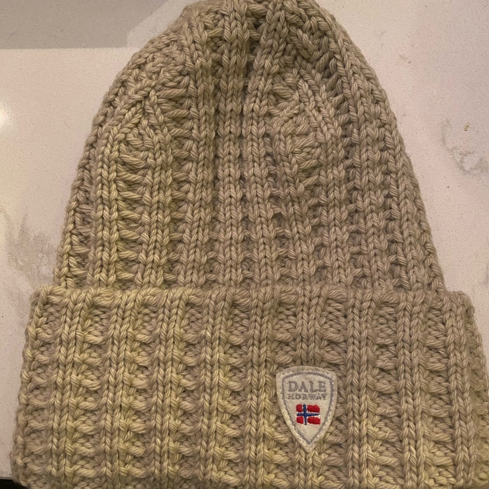 Dale Norway wool beige cable knit cap
